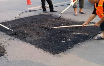 瀝青路面修補